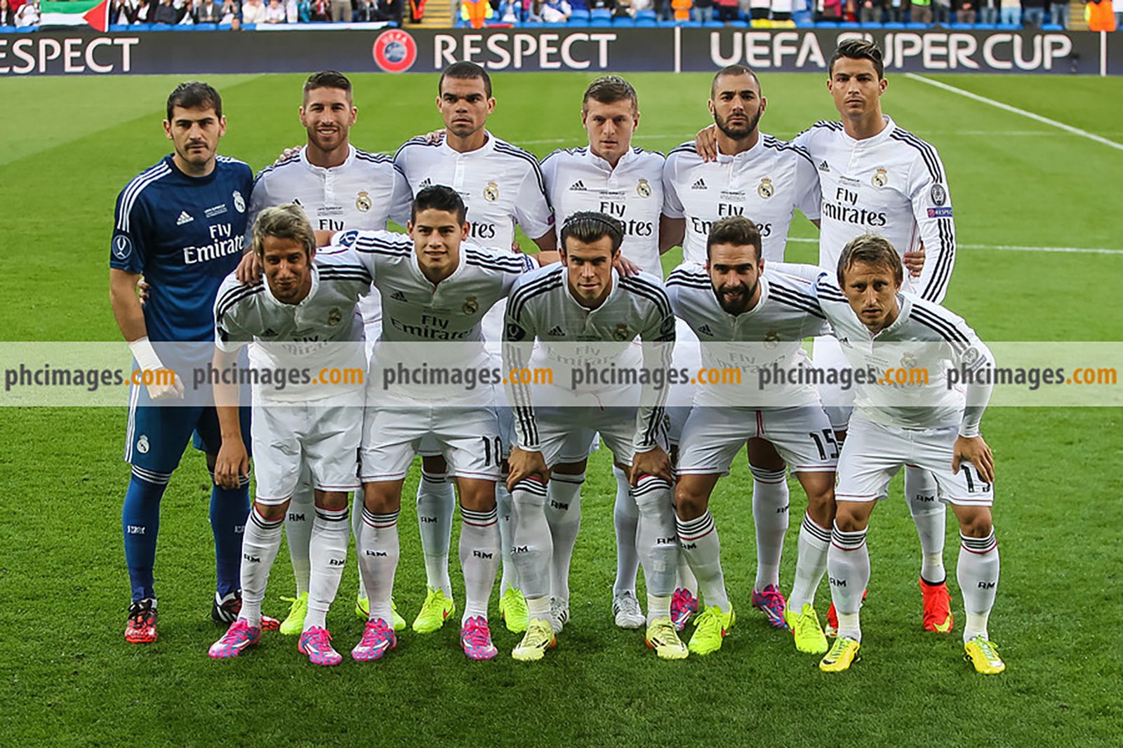 The most expensive line-up in history apparently – I was blocked for this so this is taken ‘spray and pray’ style on a 70-200 over the head of the photographer in front!