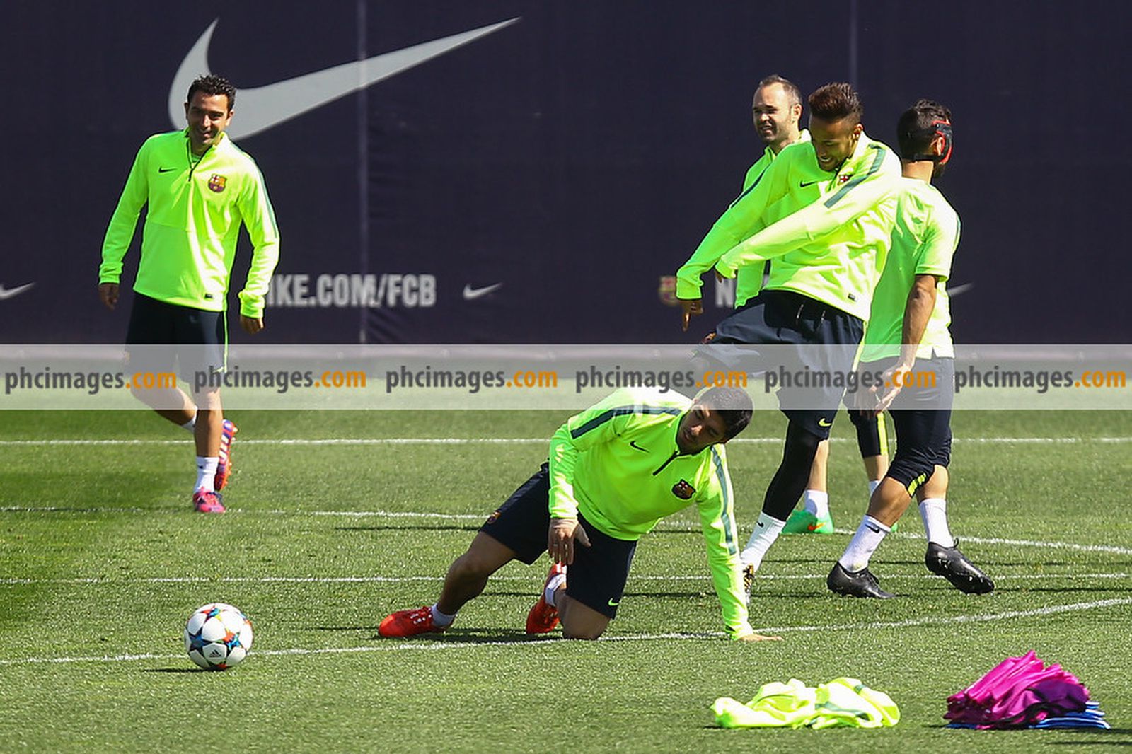 Neymar gives Suarez a kick