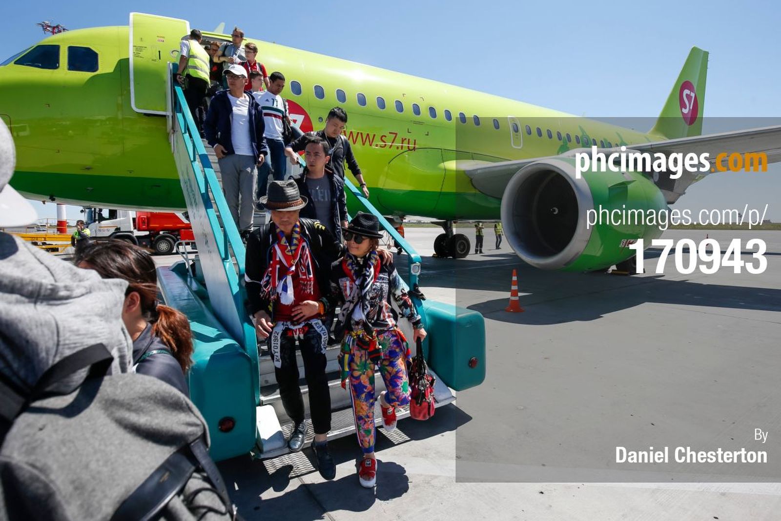 Fans get off our flight