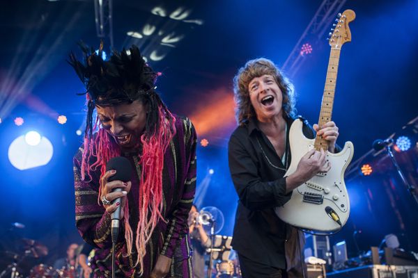 Brand New Heavies at Victorious Festival